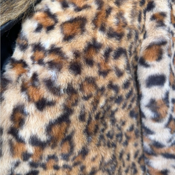 Women’s Leopard Print Retro Faux Fur Jacket Coat – Size Medium - Picture 12 of 12